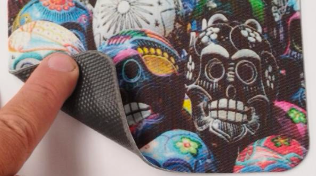 Tapete Publicitario TEXTIL con base de PVC